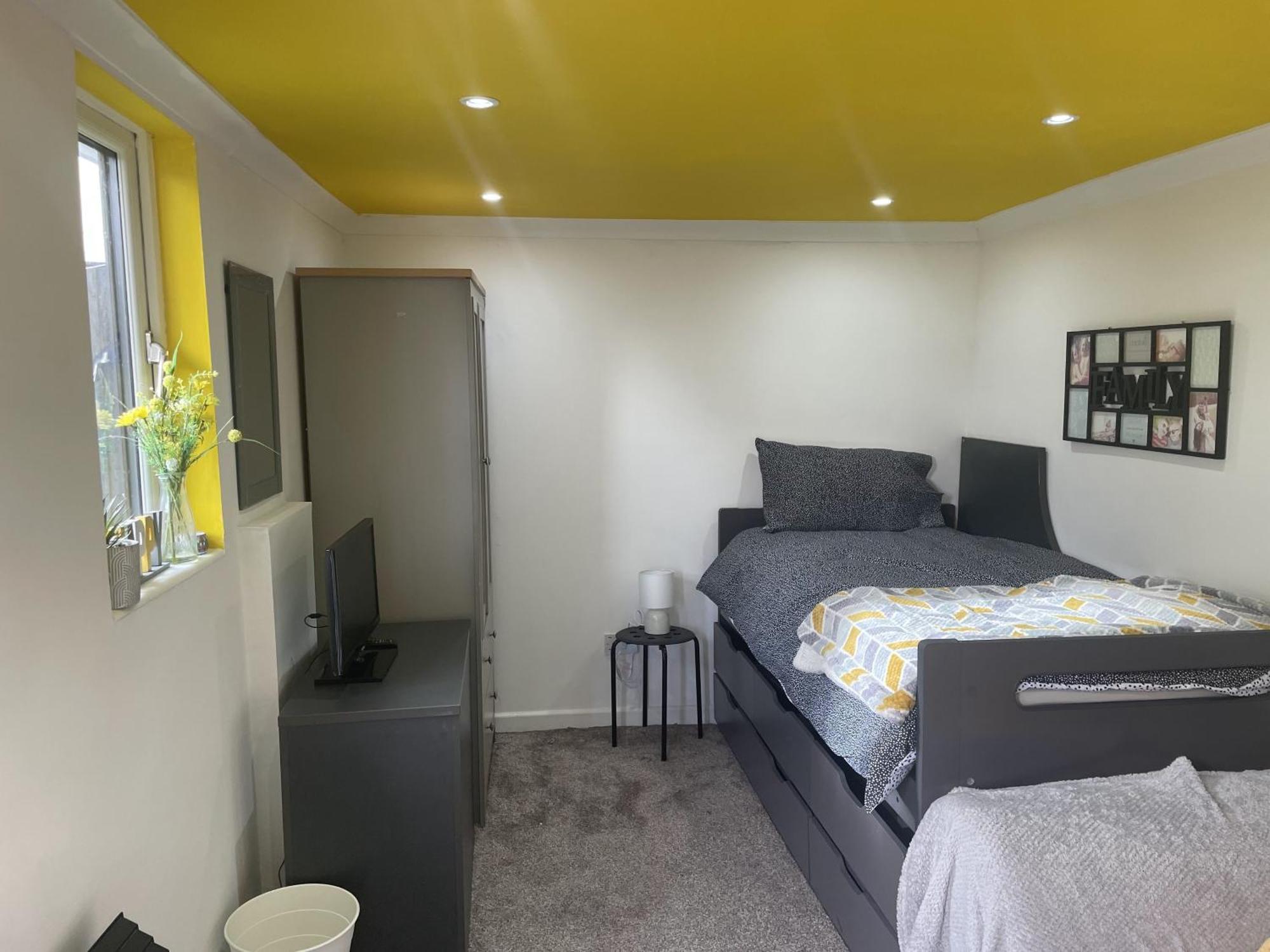 Beautiful Place To Live Near Heathrow Windsor Legoland & Free Parking Onsite Burnham  Extérieur photo