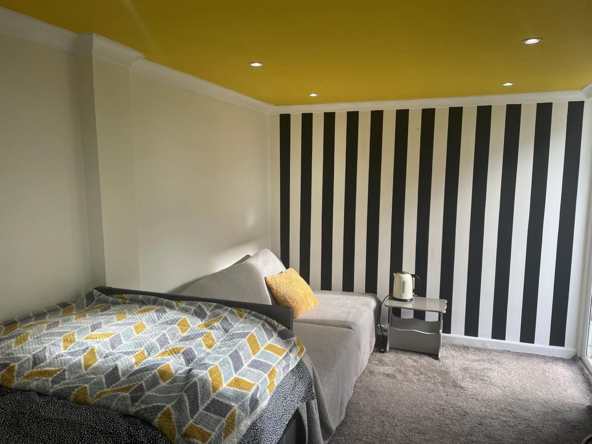 Beautiful Place To Live Near Heathrow Windsor Legoland & Free Parking Onsite Burnham  Extérieur photo